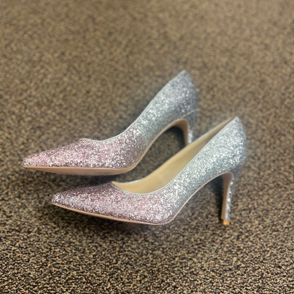 Marc Fisher Pointy Toe Heels - Picture 1 of 4